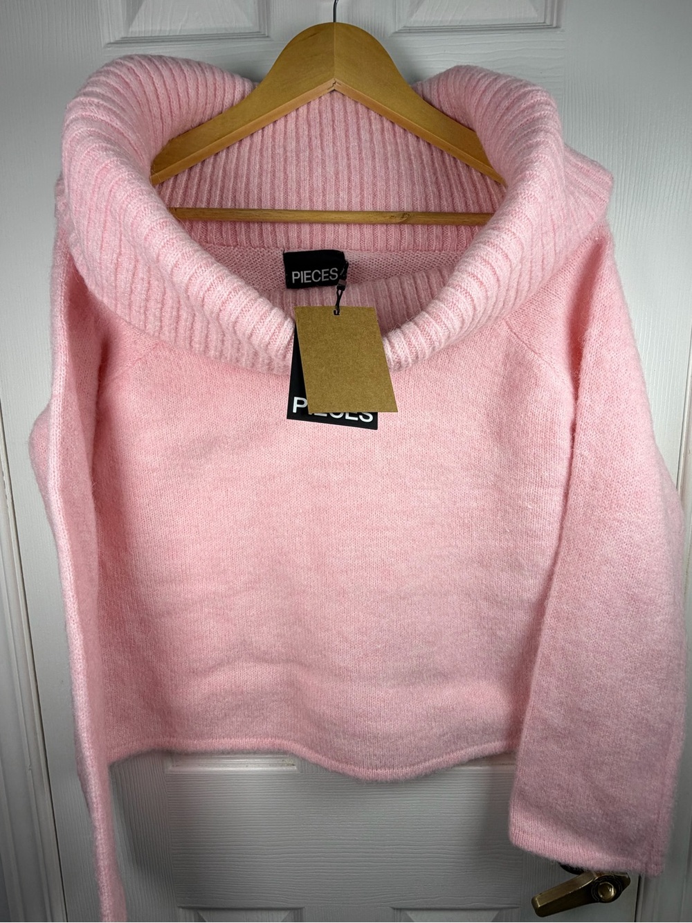 Ricki’s Pieces Pam Cold Shoulder Sweater M Pink-A-Boo Pink Wool Blend Cozy